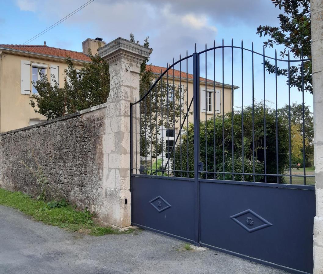 Bed and Breakfast La Cle Du Puy Cabariot Exterior foto
